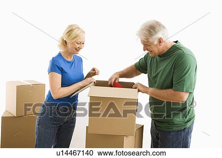 moving boxes packing