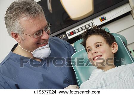 Picture - Check up at the dentist's. Fotosearch