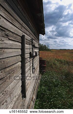 Stock Image - An old barn. Fotosearch
