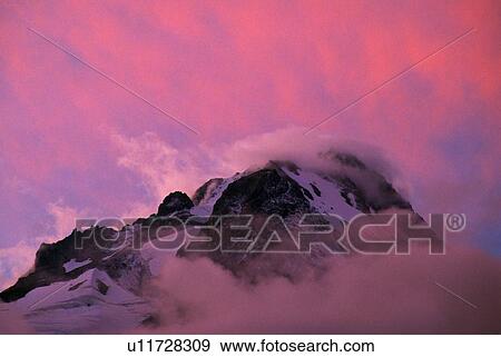 Mountaintop snow at sunset, Mount Hood Wilderness View Large Photo Image Stock Photo - Mountaintop snow at sunset, Mount Hood Wilderness. Fotosearch