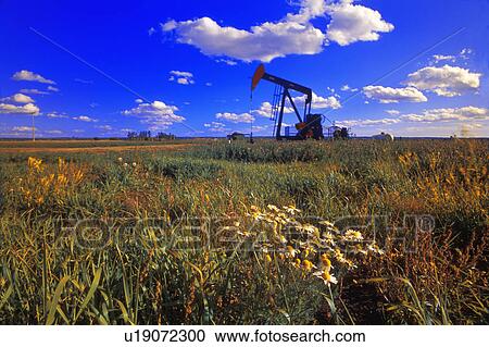 Stock Image - An oil derrick. Fotosearch