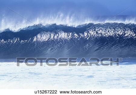 Stock Image - Ocean wave. Fotosearch