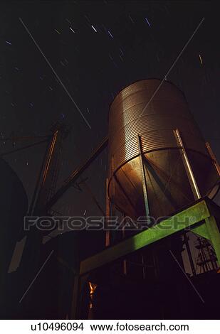 Picture - Grain elevators. Fotosearch