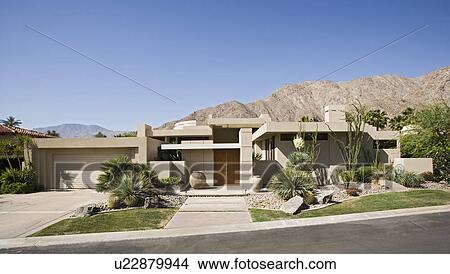 Picture - House exterior. Fotosearch