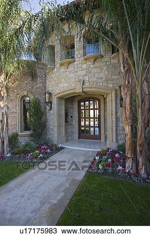 Palm Springs front garden exterior View Large Photo Image Stock Image - Palm Springs front garden exterior. Fotosearch