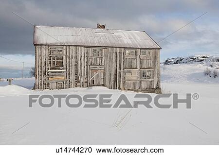 Stock Image - Boarded up house in Fredvang, Moskensoy, Loftofen, Norway. Fotosearch