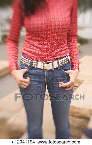 white jeans with red shirt