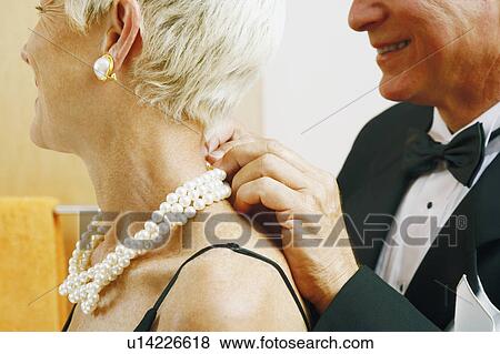 mature pearl necklace Mature pearl necklace