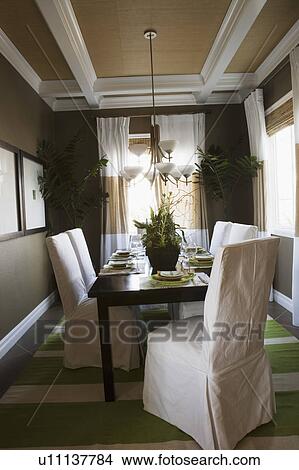 Picture - Contemporary dining room. Fotosearch