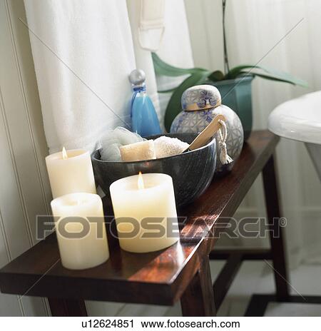 Kerzen, in, dass, badezimmer Stock Bild | u12624851 | Fotosearch