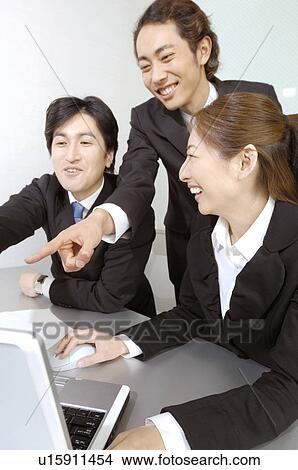 Picture - Arranging office workers. Fotosearch
