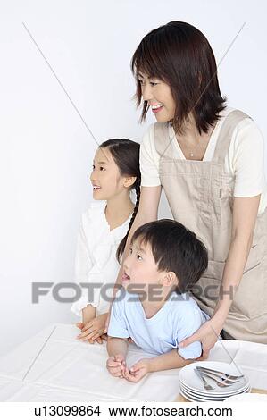 Picture - Family image. Fotosearch