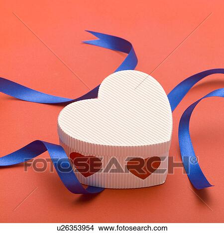 Gift box View Large Photo Image Picture - Gift box. Fotosearch
