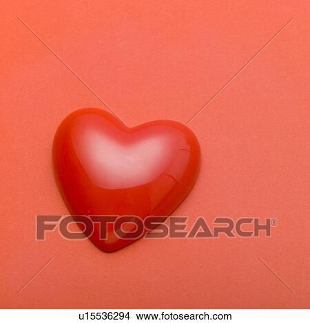 Picture - Heart-shaped plastic box. Fotosearch