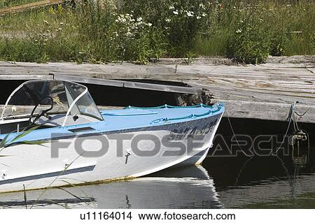 Picture - Boat, Riverside. Fotosearch