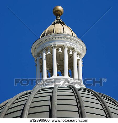 Stock Image - Dome on the Sacramento Capitol building, California, USA.. Fotosearch