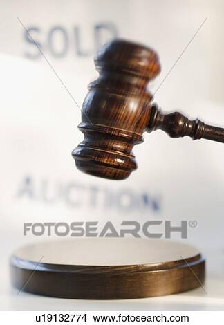 Picture - Judge’s gavel at auction. Fotosearch