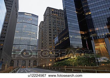 Met Life Building, Park Avenue, New York City View Large Photo Image Stock Photo - Met Life Building, Park Avenue, New York City. Fotosearch