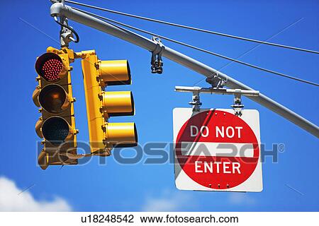 Traffic light and Do Not Enter sign on pole View Large Photo Image Stock Image - Traffic light and Do Not Enter sign on pole. Fotosearch