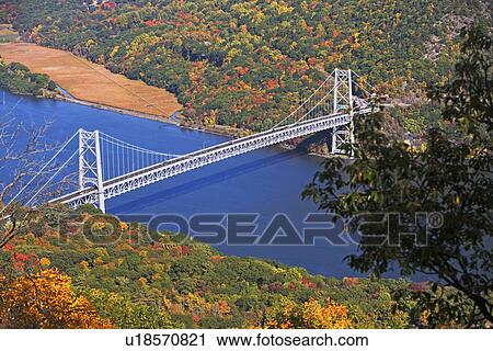 Stock Image - Bear Mountain Bridge, New York. Fotosearch