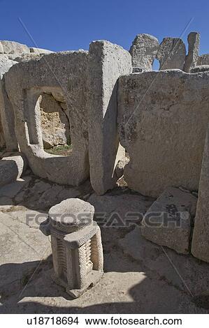Picture - Hagar Qim, Megalithic temple, Malta. Fotosearch