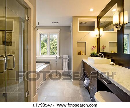 Stock Photo - Contemporary bathroom. Fotosearch