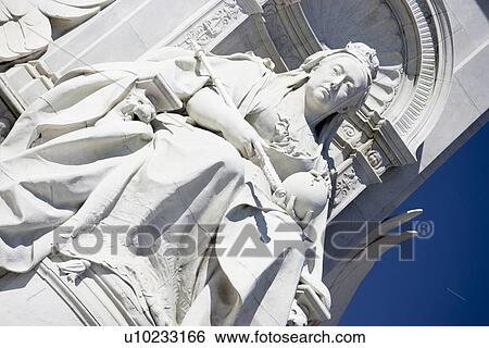 Victoria Memorial In The Queen's Gardens, London, England View Large Photo Image Stock Photograph - Victoria Memorial In The Queen's Gardens, London, England. Fotosearch