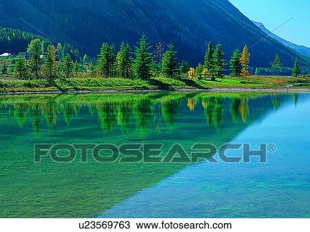 美しい 景色 の 湖 ストックイメージ U Fotosearch
