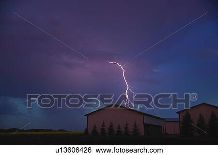 Stock Photograph - Lightning in the sky. Fotosearch