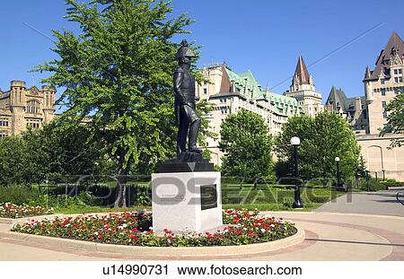 Stock Image - A commemorative statue in a park. Fotosearch