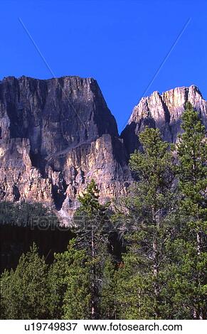 Castle Mountain in Banff Alberta View Large Photo Image Stock Photo - Castle Mountain in Banff Alberta. Fotosearch