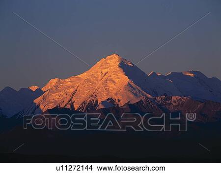 Snowy peaks of Mount Brooks View Large Photo Image Picture - Snowy peaks of Mount Brooks. Fotosearch