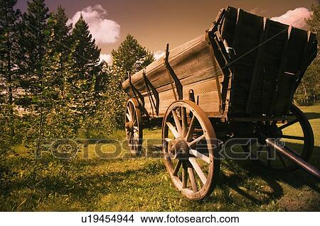 Picture - Old wagon. Fotosearch