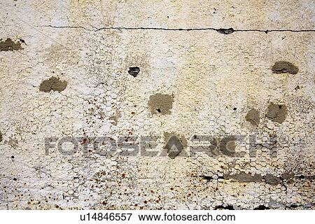 Reinforcing mesh and plaster on a building View Large Photo Image Stock Photo - Reinforcing mesh and plaster on a building. Fotosearch