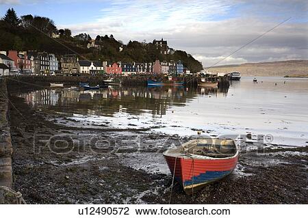 Stock Image - Fishing boat at Tobermory, Isle of Mull, Scotland. Fotosearch