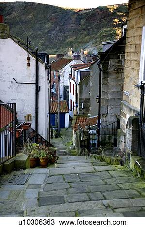 Staithes, North Yorkshire, England View Large Photo Image Stock Image - Staithes, North Yorkshire, England. Fotosearch