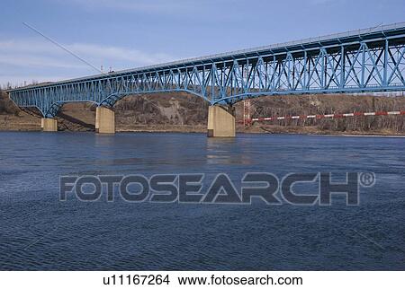 Picture - Bridge over Fraser River, Taylor, British Columbia, Canada. Fotosearch