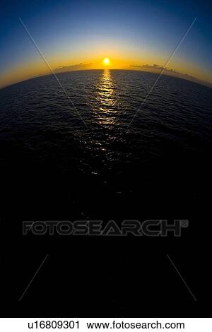 Ocean and sun View Large Photo Image Stock Image - Ocean and sun. Fotosearch