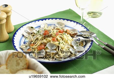 Spaghetti alla Vongole View Large Photo Image Stock Image - Spaghetti alla Vongole. Fotosearch