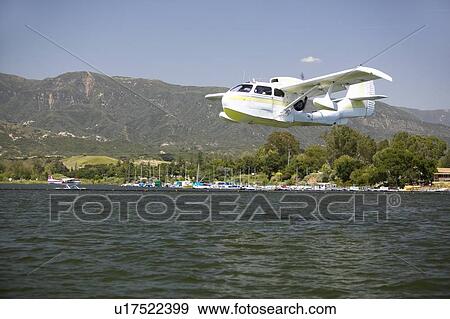 Amphibious seaplane View Large Photo Image Stock Photo - Amphibious seaplane. Fotosearch