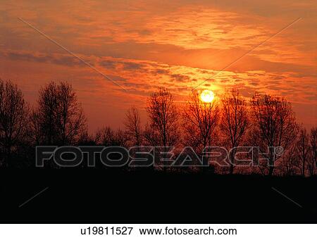 Stock Photo - Nature, Dusk, Dark, Black, Natural Pattern, Cloud, Orange. Fotosearch