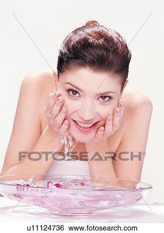 Stock Photograph - Red, Bowl, Head And Shoulders, Washing, One Person, Beauty Spa. Fotosearch