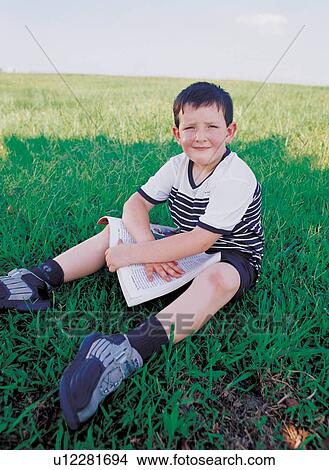 Picture - childhood, happy, close-up, youth, paper, shadow, day. Fotosearch
