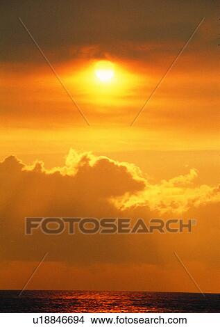 Picture - coast, sea, sun, scenery, ocean, sky. Fotosearch