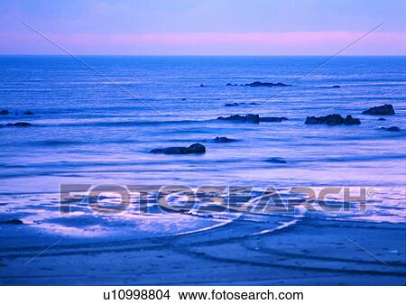 Picture - scenery, sea, ocean, coast, sky, beach. Fotosearch