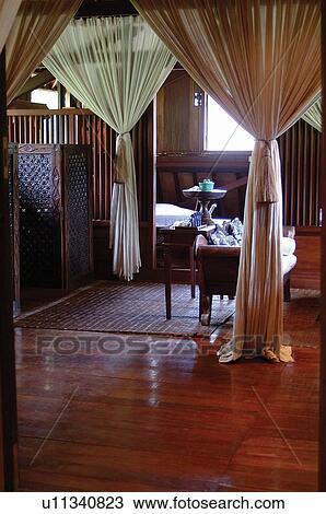 Health Spa, Day, Empty, Indoor, Hardwood Floor, Rug, Home Interior View Large Photo Image Stock Image - Health Spa, Day, Empty, Indoor, Hardwood Floor, Rug, Home Interior. Fotosearch