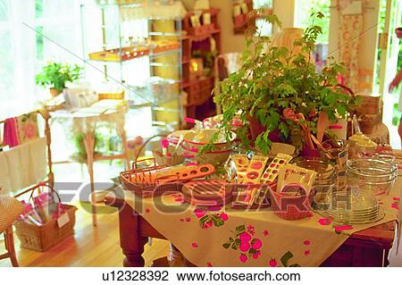 potting, flowerpot, kitchenware, tablecloth, leaf, drape View Large Photo Image Stock Image - potting, flowerpot, kitchenware, tablecloth, leaf, drape. Fotosearch