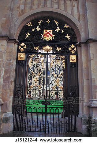 Picture - Arched Doorway, Day, Building Structure, Building Exterior, Arch. Fotosearch
