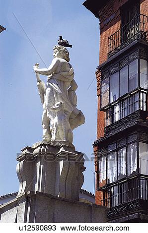 Urban, Urban details, Statue, Pigeon, Bird, Perch, Perched View Large Photo Image Stock Image - Urban, Urban details, Statue, Pigeon, Bird, Perch, Perched. Fotosearch