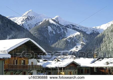 Paisagem De Neve Paisagem Paisagens De Neve Inverno Neve Casa Alpes Banco De Imagem U16036888 Fotosearch